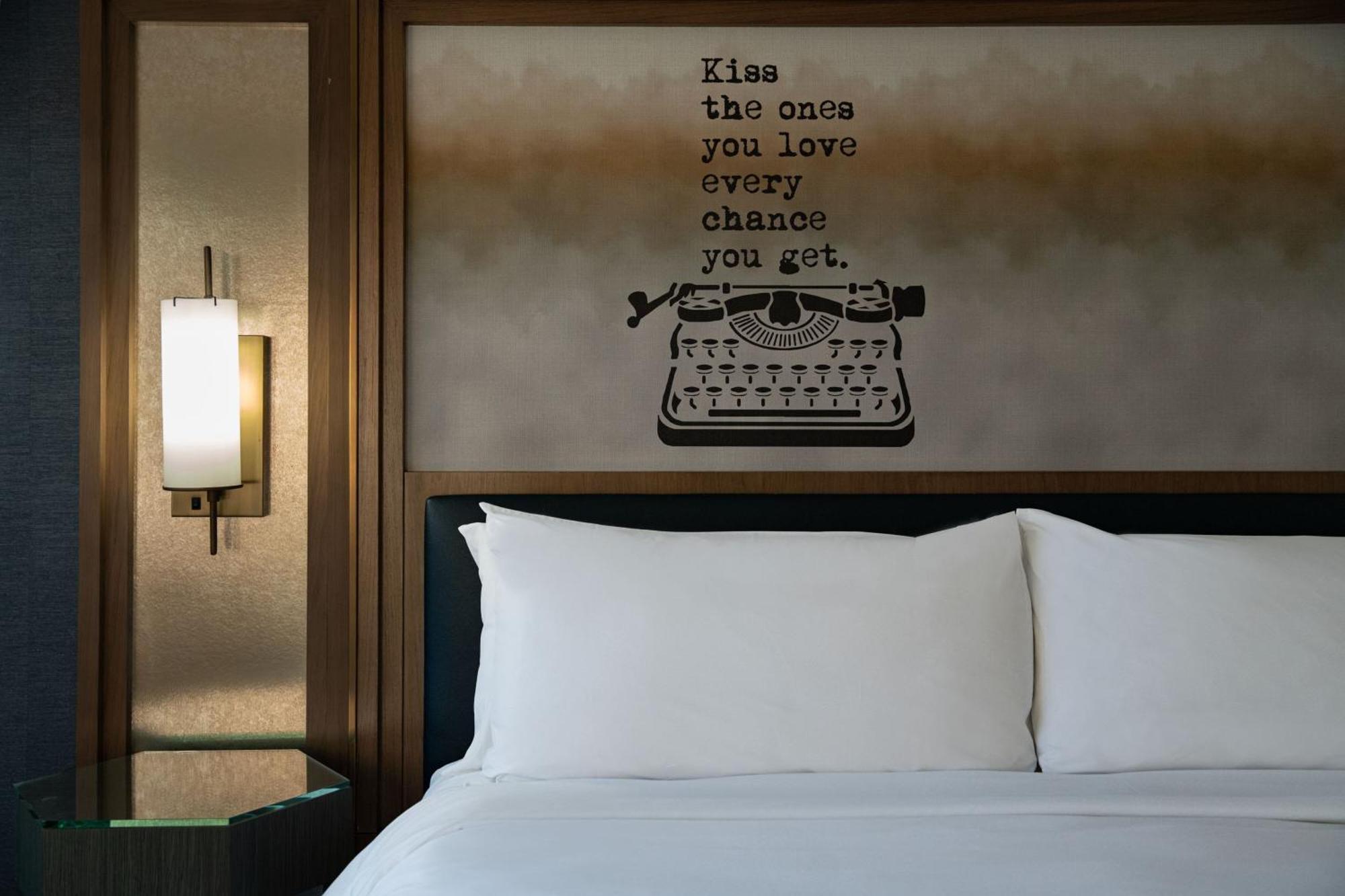 Hotel Dena, Angeles, A Tribute Portfolio 4*