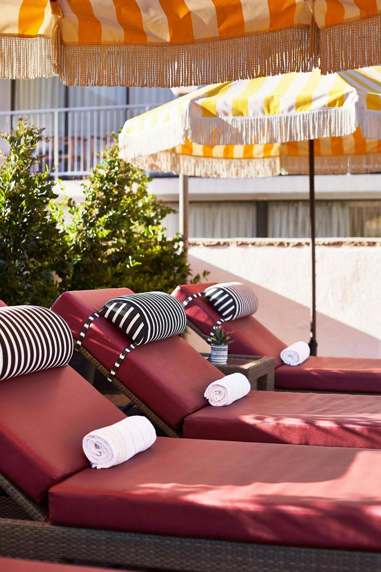Dena, Angeles, A Tribute Portfolio Hotel Pasadena